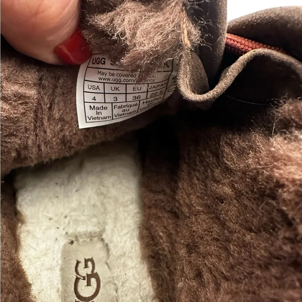 UGG Neumel Leather Boots Youth US 4 Brown Shearling Lined Lace Up